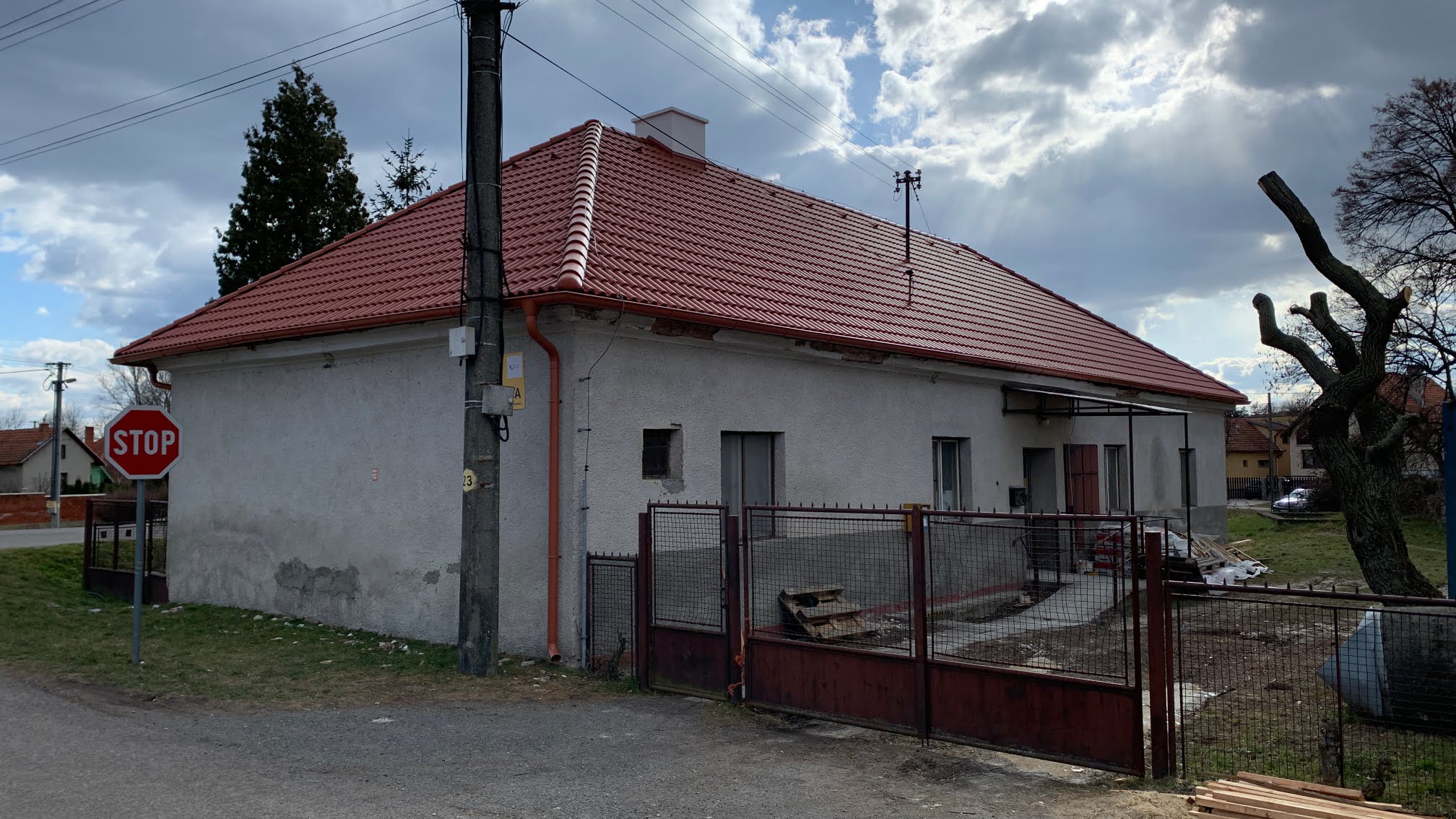 Rekonštrukcia klubu dôchodcov Čaradice